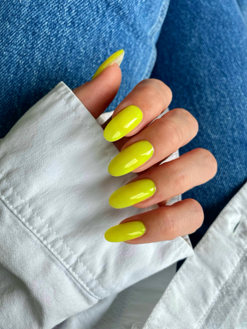 Gel Polish • 832 Electric Feel • 21FREE • The Gel Collection™