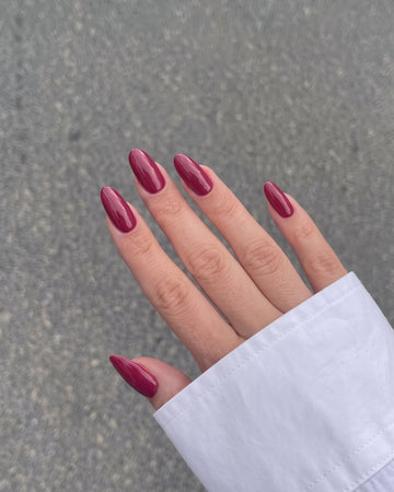 Gel Tips Round Medium på hånden