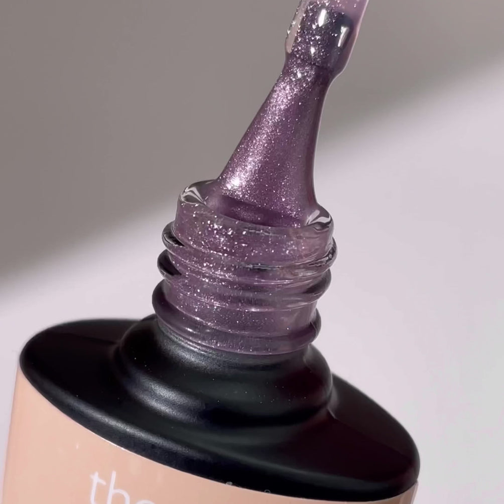 Cat Eye Velvet Gel Polish • Lilac Haze • 21FREE • The Gel Collection™